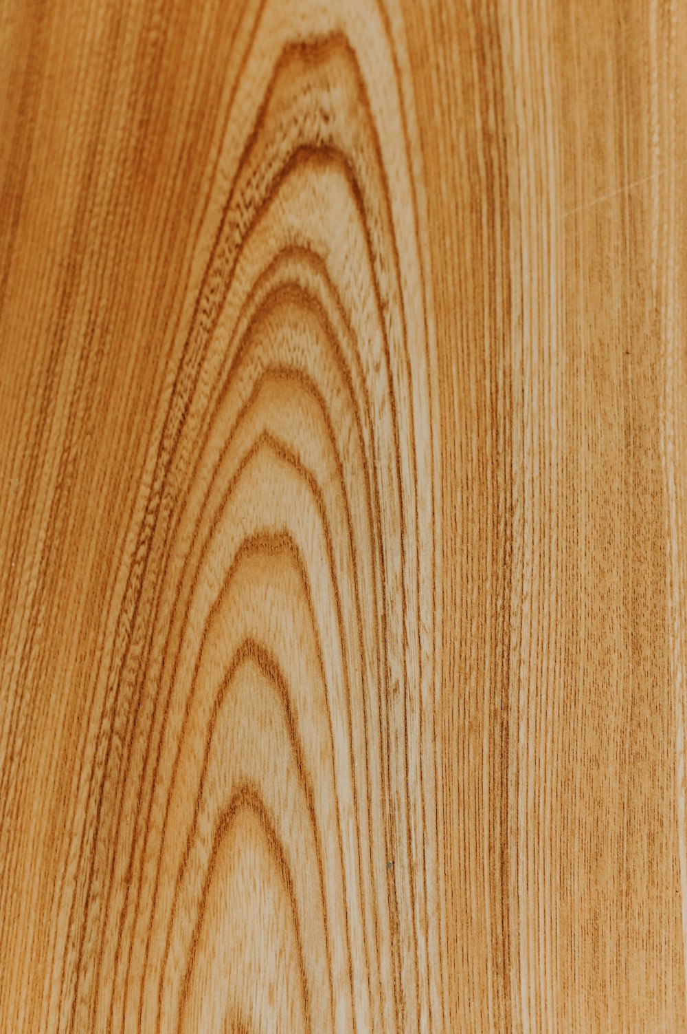 Madeira de cumaru escura e densa para deck e móveis